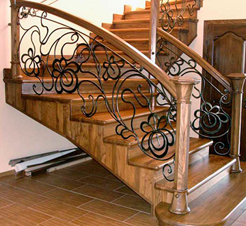 ПРИЧИНЫ ПОПУЛЯРНОСТИ КОВАНЫХ ЛЕСТНИЦ