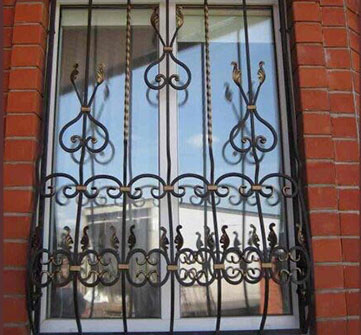 КОВАНЫЕ РЕШЕТКИ НА ОКНАХ КАК ЭЛЕМЕНТ ДЕКОРА