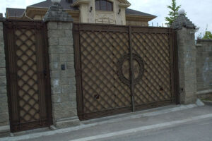 АЖУРНЫЕ ВОРОТА